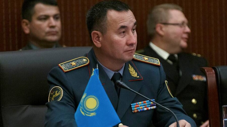 Экс-министру обороны Бектанову продлили арест на месяц