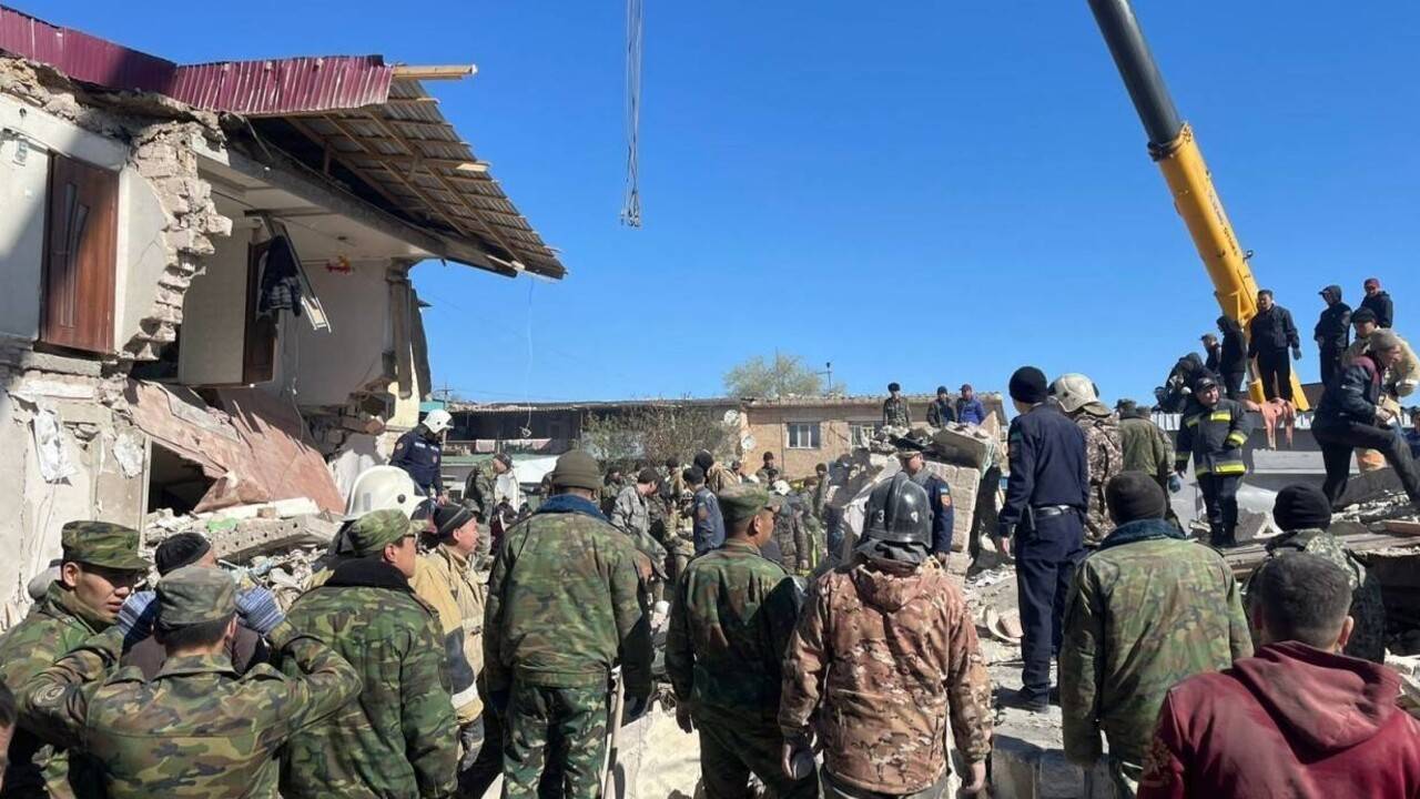 Взрыв газа в Жанаозене: девяти семьям, оставшимся без жилья, купили квартиры