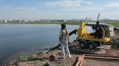 Как осушают и засыпают озёра Талдыколь возле столицы