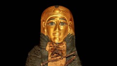 У мумии мальчика, умершего 2300 лет назад, были золотое сердце и язык