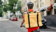 На стипендию не прожить. Кем работают казахстанские студенты и сколько они зарабатывают