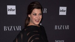 Супермодель Линда Евангелиста появилась на обложке Vogue после "изуродовавшей" её косметической процедуры