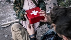 Простые вещи, которые могут спасти вам жизнь при ЧС: сколько они стоят