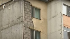 В Талгаре многоэтажка разрушается из-за непогоды. Такие проблемы – в трети новостроек по стране