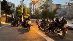 Протесты в Иране продолжаются, власти угрожают "расправиться" с протестующими