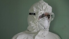 Зарплату в миллион тенге предлагают врачам в ковидном центре Шымкента