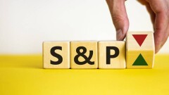 Почему S&P снизило прогноз по рейтингу Казахстана и чем это чревато