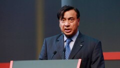 Почему миллиардер Лакшми Миттал допускает гибель шахтёров его компании?
