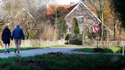 А были ли сокровища? Что ищут кладоискатели в голландской деревне Оммерен