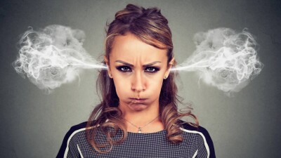 Грустные, злые и в стрессе: как изменились женщины за последние 10 лет?