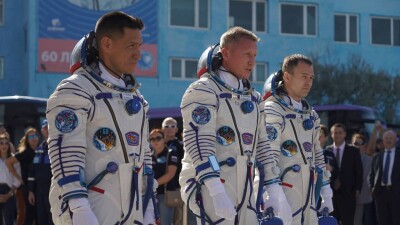 "И снится им не рокот космодрома". Почему космонавты не вернулись на Землю