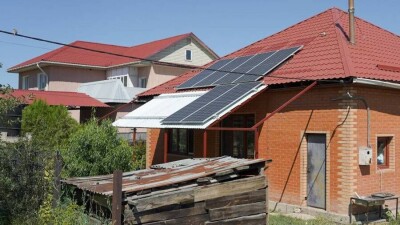 Стоит ли казахстанцам тратить деньги на солнечные панели и ветрогенераторы