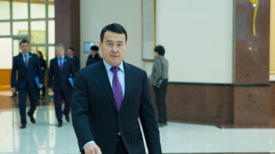 Алихан Смаилов представил новых министров и поставил перед ними задачи