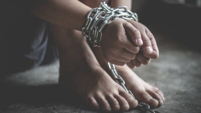Продали в притон десятилетнюю дочь: шокирующие откровения бывшей рабыни