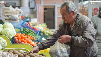 Эксперт: Любая реформа начинается с того, чтобы накормить и напоить свой народ