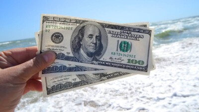 Курс доллара, хадж и отдых на воде. Главное за неделю