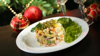 "Индекс оливье": насколько подорожал за год традиционный праздничный салат