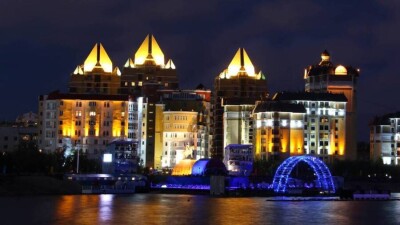 Невыносимая яркость бытия.  Огни больших городов сводят казахстанцев с ума
