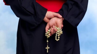 Оргия священников в Польше? Что известно о громком секс-скандале в польском приходе