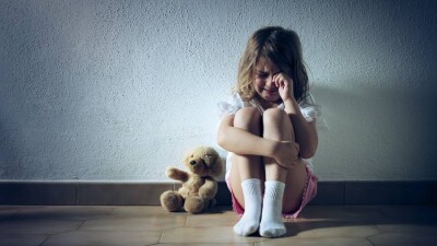 Как защитить ребёнка от жестокости няни