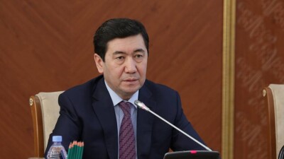 От слесаря до спикера: Кто он, новый спикер мажилиса Казахстана?