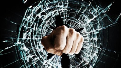 "Нас всех били, никто от этого не умер". Почему казахстанцы оправдывают насилие