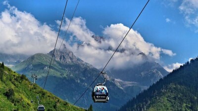 На Шымбулаке 21 июля состоится субботник: за сбор мусора обещают призы