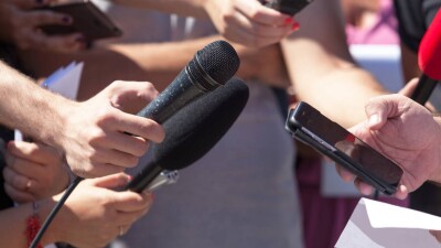 Не хочется, чтобы наше инфополе было "полем войны"
