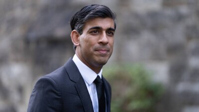 Коррупция, забастовки, скандалы и кризис. Куда привел Британию Риши Сунак за 100 дней