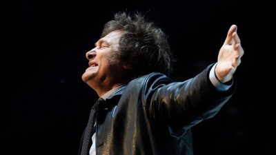 Президентом Аргентины стал правый политик Хавьер Милей, который обещал сжечь Центробанк