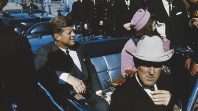 Телохранитель Кеннеди рассказал, что нашёл в его машине пулю. Как это соотносится с официальной версией?