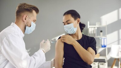 Защищает от рака пениса. Почему прививка от вируса папилломы человека нужна не только девочкам