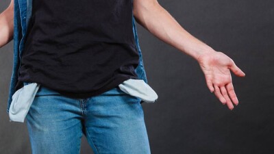 "Как кредит взяли, так и погашайте". Почему казахстанцы ждут, что государство расплатится за них по долгам