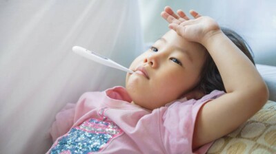 Менингит в Алматы. Чем объяснить рост числа заболевших детей