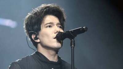 "Димаш нас вдохновляет". В Польше появилось радио, вещающее на казахском языке