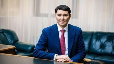 Группа предпринимателей требует отставки министра финансов РК