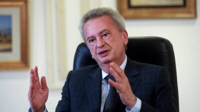 "Политический паралич": живущий уже год без президента Ливан остался и без главы центробанка