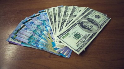 Что происходит с долларом и как долго он будет падать