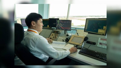 Вышка. Как авиадиспетчеры управляют воздушным движением и на каком языке они общаются