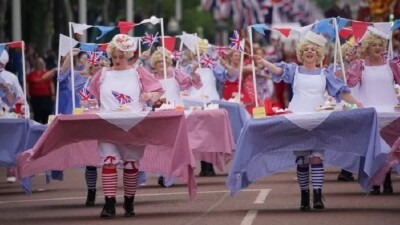 Фото: красочный парад в честь Платинового юбилея королевы Елизаветы Второй