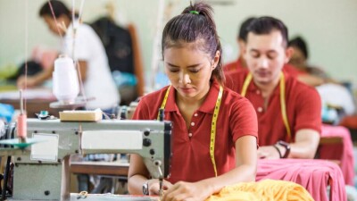 Пережить кризис: швейные предприятия в Казахстане на грани краха