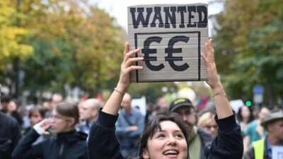 Всеобщая забастовка во Франции: к нефтяникам присоединились учителя и сотрудники АЭС