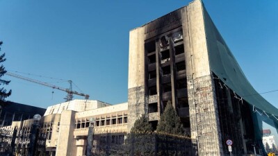 Горело, но выстояло: когда начнётся реконструкция здания акимата Алматы и кто её оплатит
