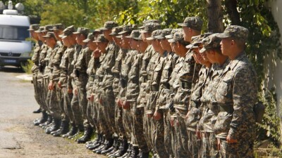 Почему срочники продолжают умирать в армии