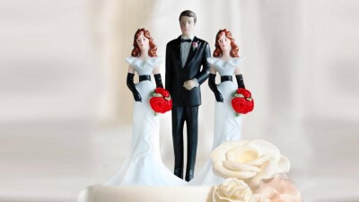 "Мужчин мало, останешься одна": почему в XXI веке в Казахстане терпимо относятся к многожёнству