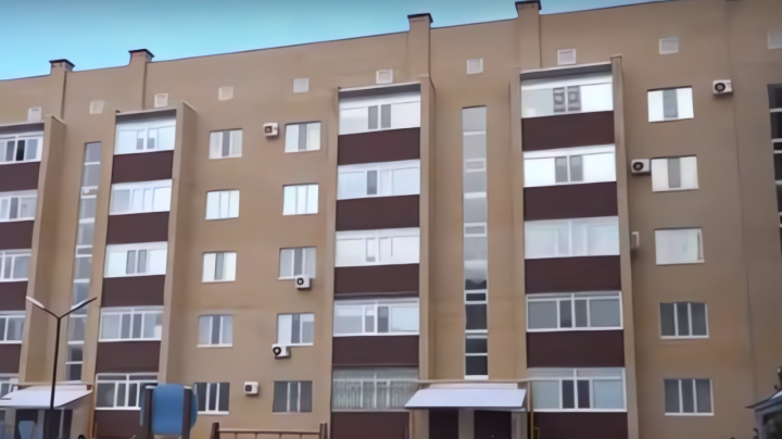 В Актобе жители многоэтажки отравились парами хлора