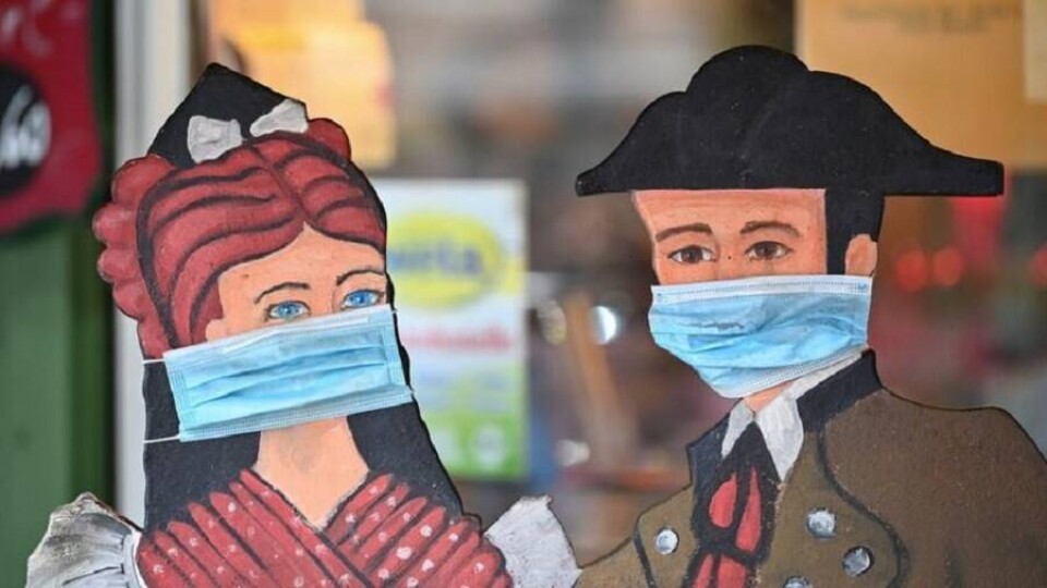 Из-за "Омикрона" под угрозой рождественский сезон необузданного потребления – основы западной экономики / Фото EPA