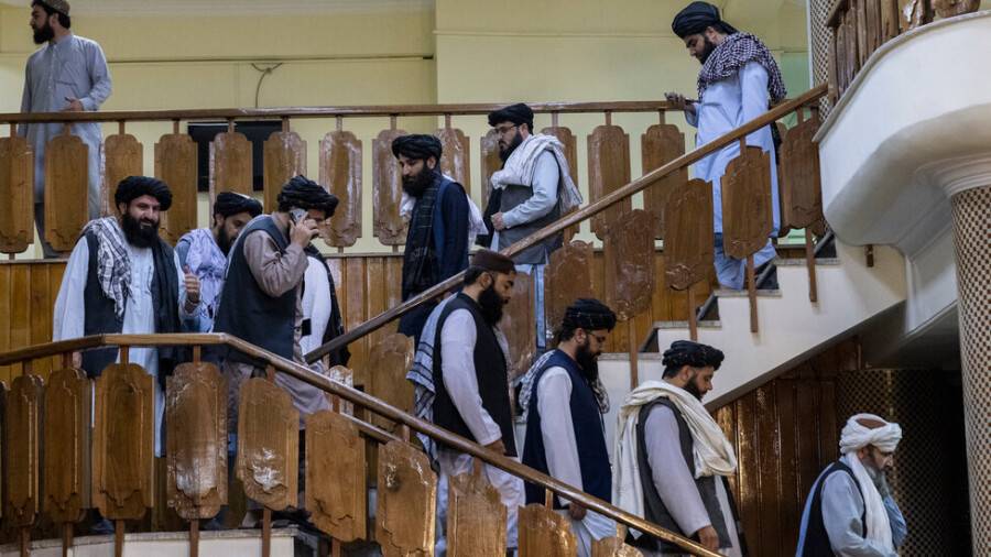 Что означает заявление Токаева о готовности наладить деловые контакты с талибами