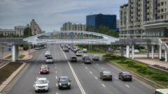 Қазақстан көліктерінің тең жартысы ескі. Жаңа машинаны тіркеу қанша тұрады?