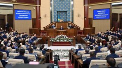 25-тегі жастан 74-тегі зейнеткерге дейін: Мәжілістің жаңа құрамына шолу